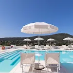 Near La Pelosa 斯廷蒂诺