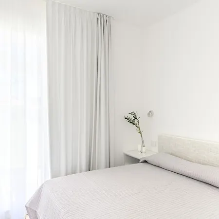 Near La Pelosa Apartmán *